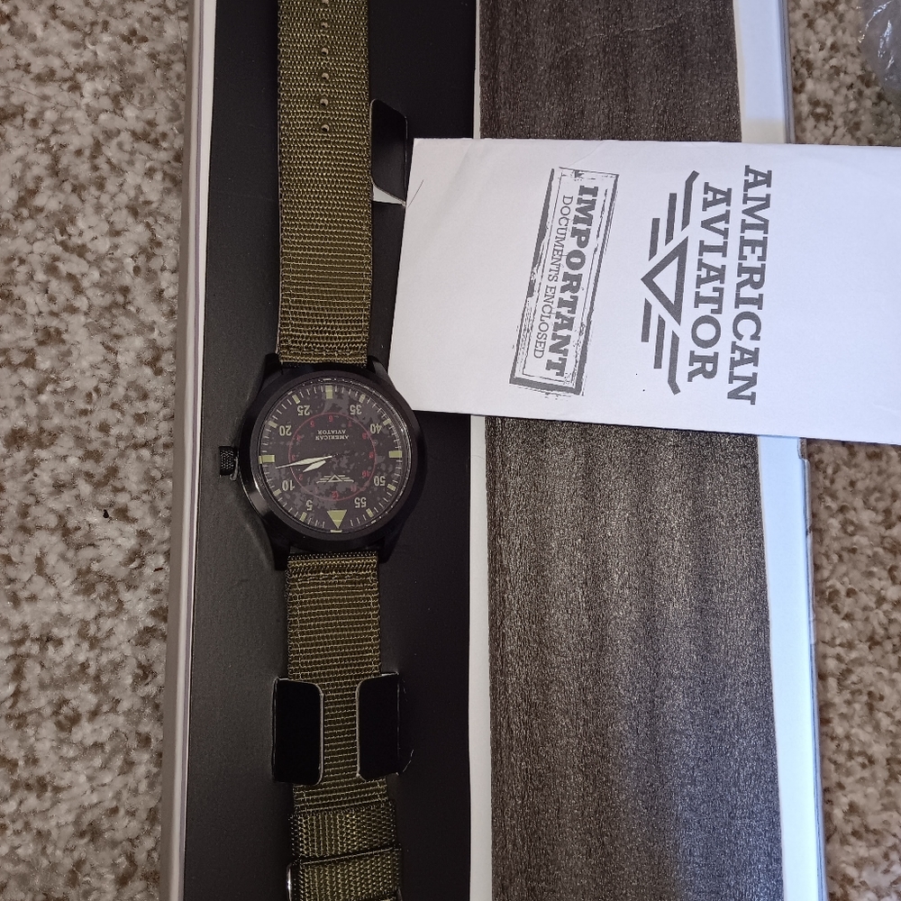 American Aviator 1945 Watch green wrist band